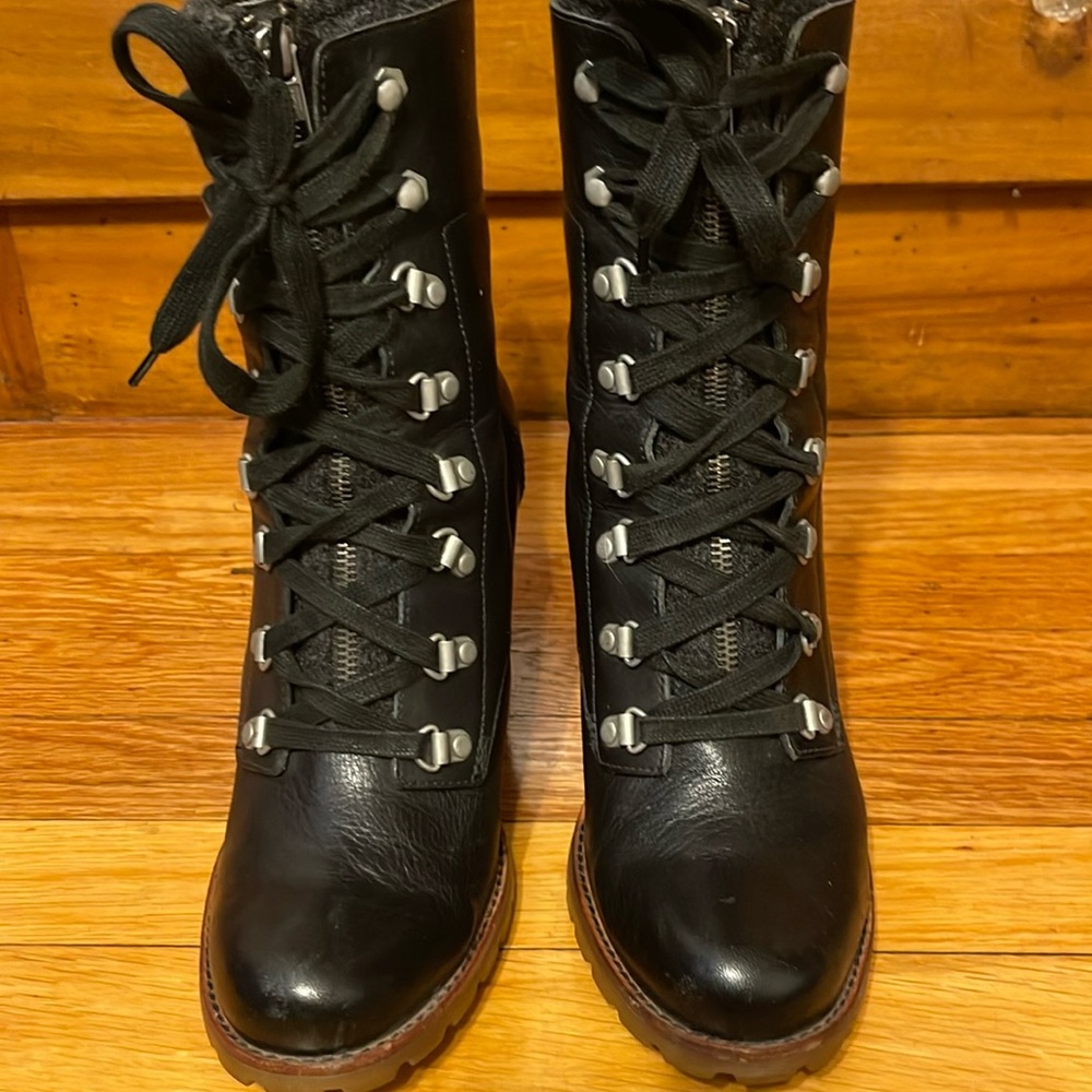 Ugg Fabrice Black Leather Rubber Heeled Lace Up Combat Boots Size 9